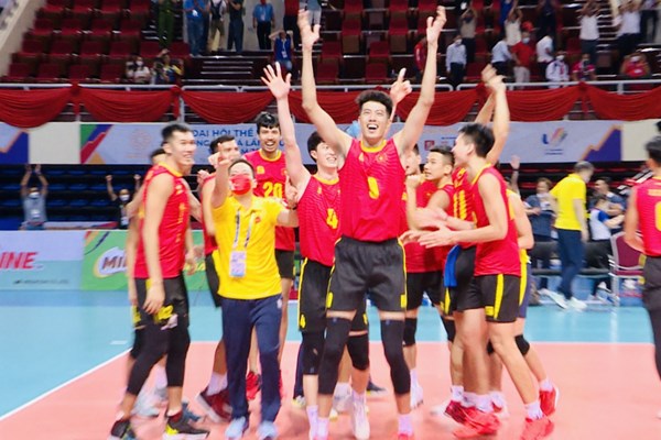 Thi đấu quả cảm, tuyển bóng chuyền nam Việt Nam vào chung kết SEA Games 31 - Anh 2