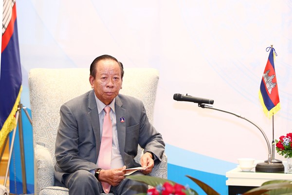 Tiếp Phó Thủ tướng Cam pu chia, Bộ trưởng  Nguyễn Văn Hùng:  “Việt Nam sẽ tích cực hỗ trợ Campuchia tổ chức thành công SEA Games 32” - Anh 4