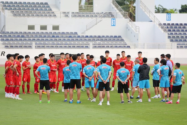 Tuyển Việt Nam lên danh sách 23 cầu thủ chuẩn bị đá giao hữu với Afghanistan - Anh 1