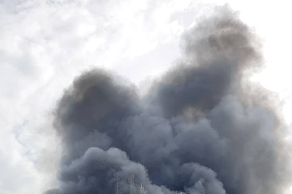 Quảng Nam: Đang cháy lớn tại xưởng may ở cụm công nghiệp Trảng Nhật - Anh 3