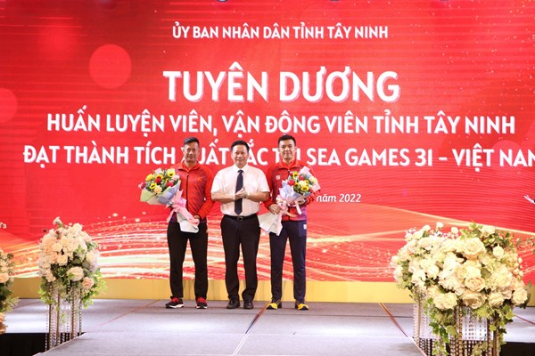 Khen thưởng đội tuyển quần vợt Việt Nam sau thành tích tại SEA Games 31 - Anh 1