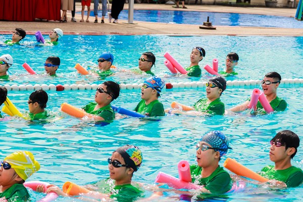 Trang bị kỹ năng bơi, phòng chống đuối nước cho  trẻ  em - Anh 4