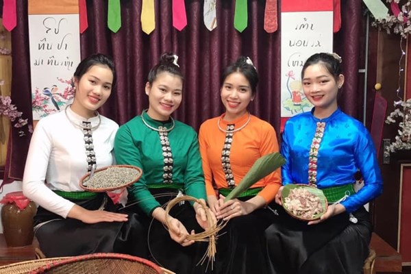 Tổ chức Liên hoan trình diễn trang phục các dân tộc thiểu số Việt Nam khu vực phía Bắc lần thứ I - Anh 1
