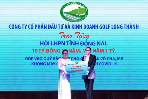 Golf Long Thành tài trợ 10 tỷ đồng cho Chương trình “Mẹ đỡ đầu” tỉnh ĐồngNai - Anh 1
