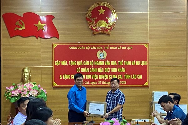 Công đoàn Bộ VHTTDL tổ chức hoạt động xã hội, tình nghĩa tại tỉnh Lào Cai - Anh 2