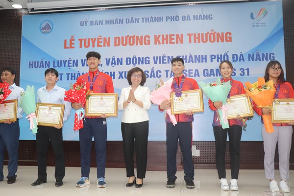 Đà Nẵng: Khen thưởng HLV, VĐV đạt thành tích xuất sắc tại SEA Games 31 - Anh 3