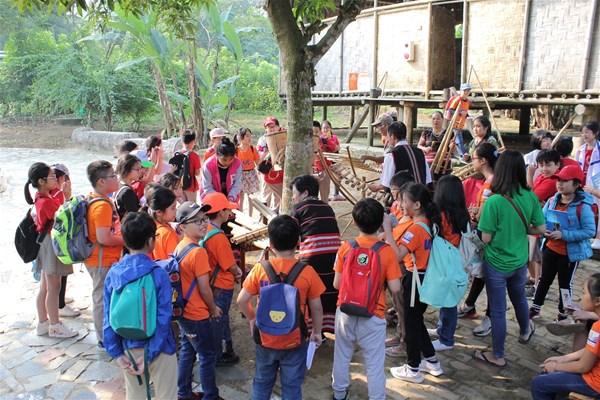 “Tuổi thơ với ngày hè” tại Làng Văn hóa – Du lịch các dân tộc Việt Nam - Anh 1