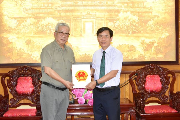 Trao quyết định cho phép hoạt động Bảo tàng Đại tướng Nguyễn Chí Thanh - Anh 1