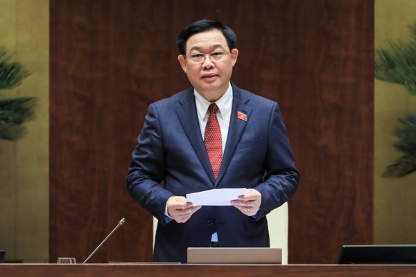 Quốc hội bãi nhiệm và phê chuẩn cách chức Bộ trưởng Bộ Y tế Nguyễn Thanh Long - Anh 1