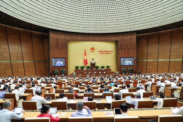 Quốc hội bãi nhiệm và phê chuẩn cách chức Bộ trưởng Bộ Y tế Nguyễn Thanh Long - Anh 2