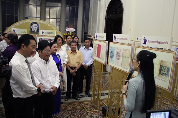 Triển lãm tư liệu và hình ảnh về danh nhân văn hóa Nguyễn Đình Chiểu - Anh 2
