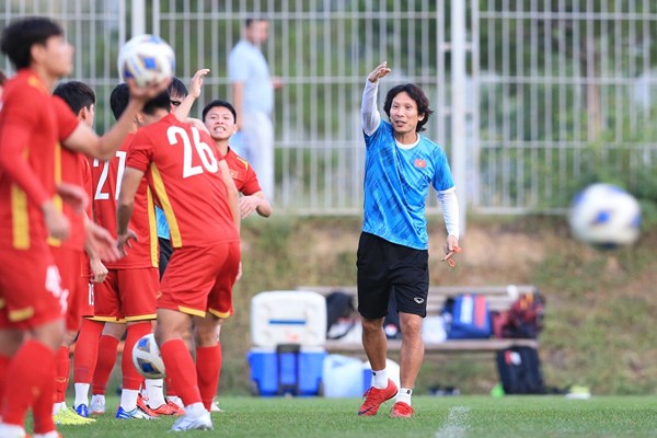 HLV Gong Oh Kyun tiếp tục chuẩn bị cho các mục tiêu mới cùng bóng đá Việt Nam - Anh 1