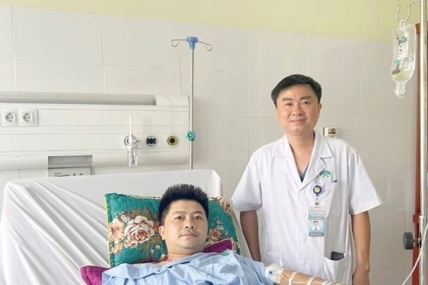 Bệnh viện Đa khoa tỉnh Thanh Hóa cứu sống bệnh nhân bằng kỹ thuật hỗ trợ tim, phổi nhân tạo cùng lúc - Anh 2