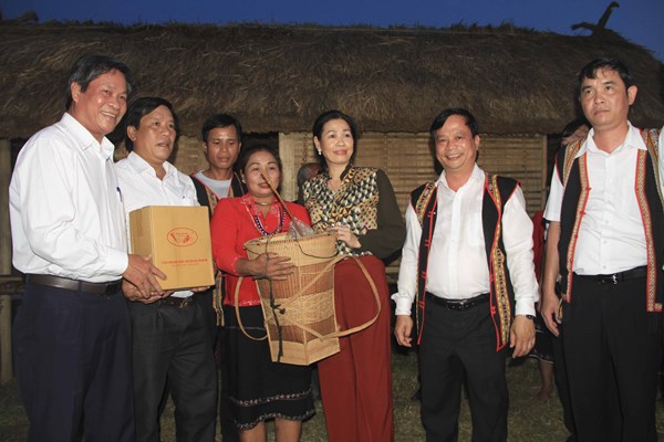 Tưng bừng Ngày hội VHTT các dân tộc thiểu số miền núi tỉnh Bình Định - Anh 4