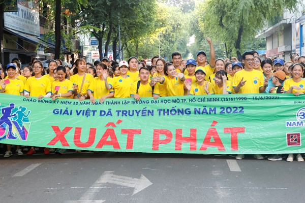 Gần 2.000 vận động viên tham gia giải Việt dã truyền thống 2022 - Anh 1