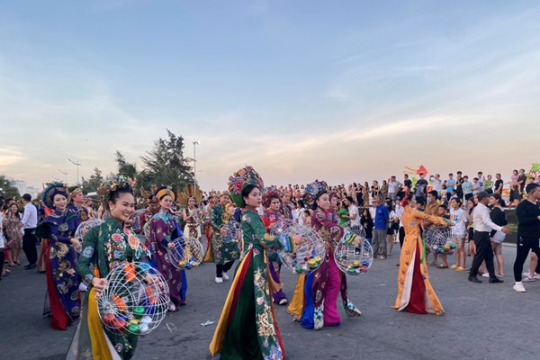Đặc sắc Lễ hội Carnival Sầm Sơn 2022 - Anh 1