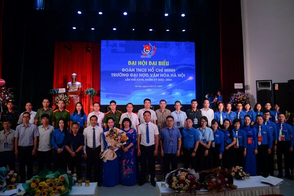 Phát huy tinh thần, trí tuệ của tuổi trẻ Trường Đại học Văn hóa Hà Nội - Anh 4