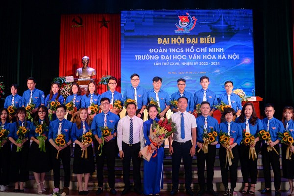 Phát huy tinh thần, trí tuệ của tuổi trẻ Trường Đại học Văn hóa Hà Nội - Anh 3