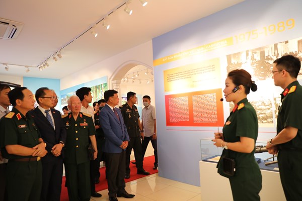 Hơn 200 hình ảnh, tài liệu, hiện vật về “Tình đoàn kết, hữu nghị Việt Nam - Campuchia” - Anh 2