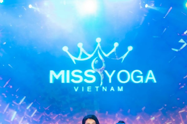 Người đẹp Hà Nội giành danh hiệu Miss Tài năng nữ hoàng Yoga Việt Nam - Anh 2