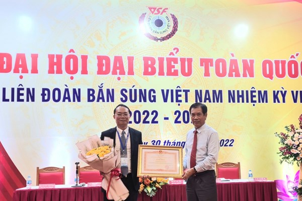 Ông Đỗ Văn Bình là Chủ tịch Liên đoàn Bắn súng Việt Nam nhiệm kỳ VII - Anh 2