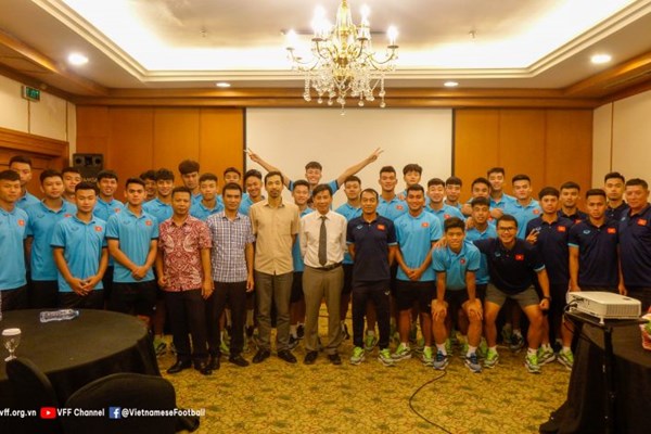 U19 Việt Nam nỗ lực thi đấu tại Giải U19 Đông Nam Á - Anh 3