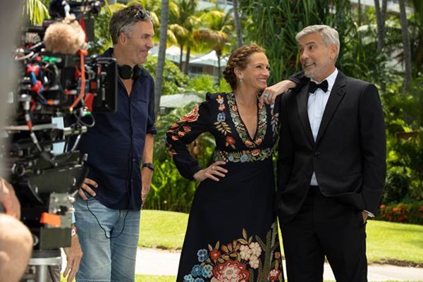 Julia Roberts và George Clooney chính thức tái hợp trong tác phẩm hài lãng mạn mới - Anh 3