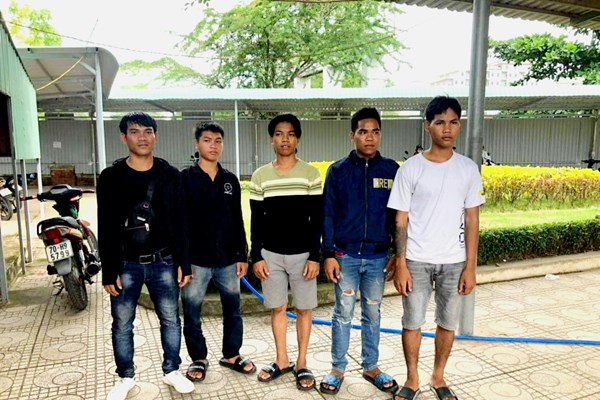Thấy gì sau việc giải cứu thành công 7 thanh niên bị lừa bán sang Campuchia? - Anh 3
