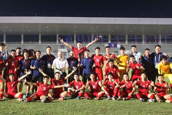 Ban huấn luyện U19 Việt Nam lên kế hoạch chuẩn bị cho trận bán kết giải Đông Nam Á - Anh 1