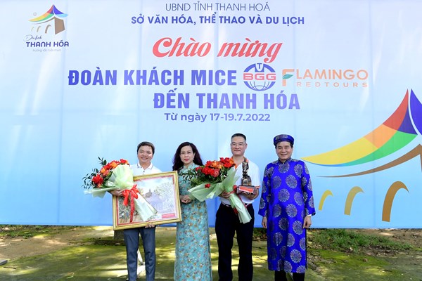 Gần 2.000 khách du lịch MICE được chào đón tại Thanh Hóa - Anh 1