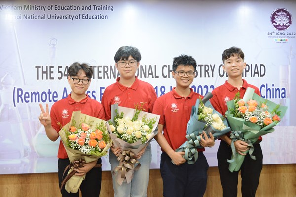 4 thí sinh Việt Nam đều đoạt HCV Olympic Hóa học quốc tế - Anh 1