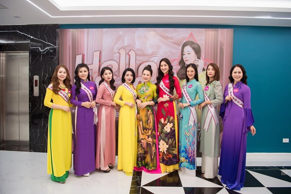 Hành trình ý nghĩa quảng bá hình ảnh áo dài Việt Nam của Đại sứ áo dài Phạm Thu Thuỷ - Anh 1
