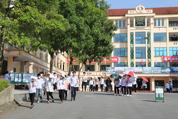 Lào Cai có 70 bài thi đạt điểm 10 kỳ thi tốt nghiệp THPT - Anh 1