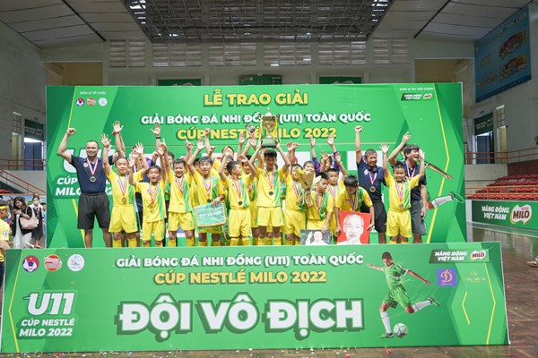 U11 Sông Lam Nghệ An vô địch Giải bóng đá Nhi đồng toàn quốc 2022 - Anh 2