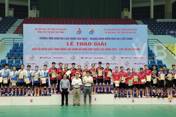 Bắc Giang vô địch Giải cầu lông đồng đội hỗn hợp nam nữ Quốc gia 2022 - Anh 1