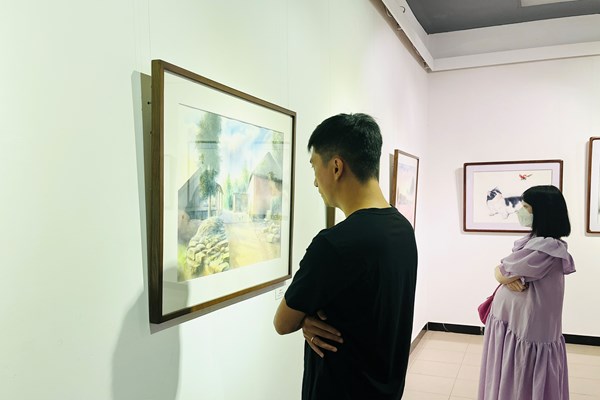 Cuộc “hội ngộ” sắc màu của họa sĩ 3 miền - Anh 1