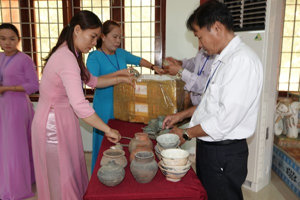 Bình Định: Bảo tàng Quang Trung tiếp nhận 65 hiện vật thời Tây Sơn - Anh 4