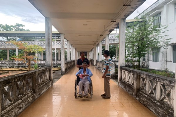 Thừa Thiên Huế​​​​​​​: Vì sao bệnh viện trăm tỉ bị “rớt hạng”? - Anh 2
