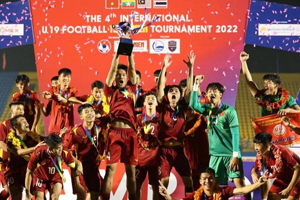 U19 Việt Nam vô địch giải quốc tế Bình Dương - Anh 2