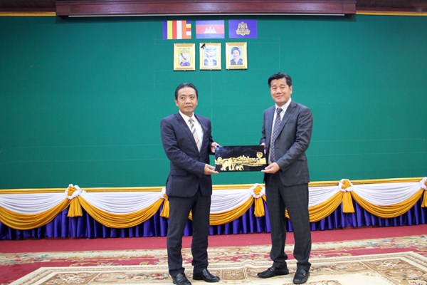 Thứ trưởng Hoàng Đạo Cương hội đàm với lãnh đạo tỉnh Siem Reap - Anh 4