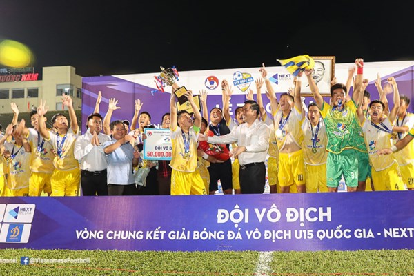 Sông Lam Nghệ An vô địch giải U15 quốc gia - Anh 1