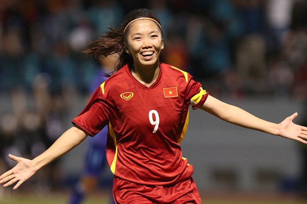 Lần đầu tiên có cầu thủ nữ thi đấu tại châu Âu: “Sứ mệnh” của Huỳnh Như - Anh 1