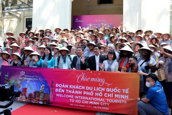 Quảng bá Việt Nam mở cửa du lịch: Cần đồng bộ các giải pháp - Anh 1