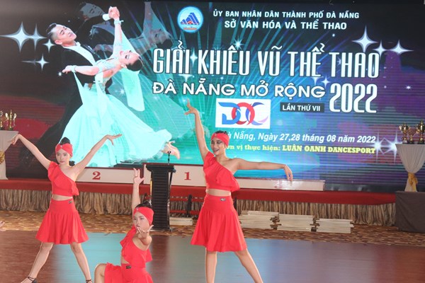 600 vận động viên tham gia tranh tài tại Giải Khiêu vũ thể thao Đà Nẵng mở rộng - Anh 1