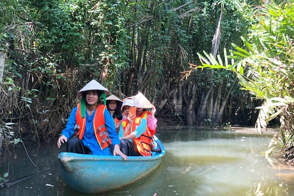 Rừng dừa nước Cà Ninh - điểm du lịch sinh thái hấp dẫn dịp lễ 2.9 - Anh 2