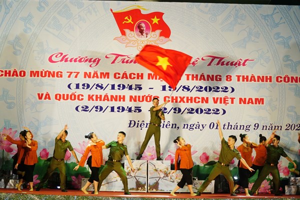 Đặc sắc chương trình nghệ thuật “Ngày hội non sông” tại Điện Biên - Anh 1