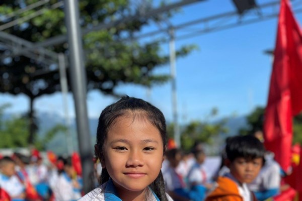 Hơn 354 nghìn học sinh Quảng Nam đón chào năm học mới - Anh 2