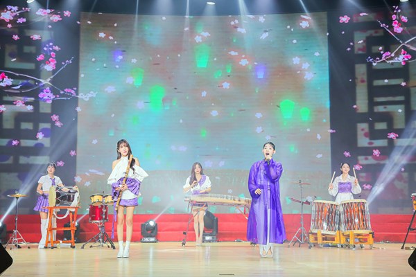 Đặc sắc đêm nhạc kỷ niệm 30 năm quan hệ ngoại giao Việt Nam-Hàn Quốc - Anh 2