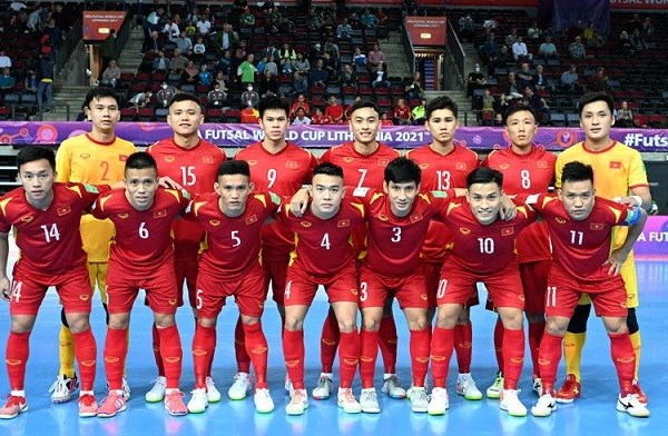 Tuyển Futsal Việt Nam thua ngược đội bóng hạng 18 thế giới - Anh 1