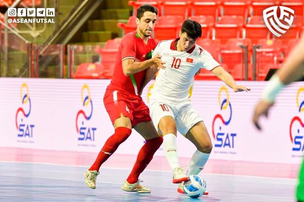 Thua đội bóng số 1 châu Á, tuyển Futsal Việt Nam tranh hạng năm - Anh 1